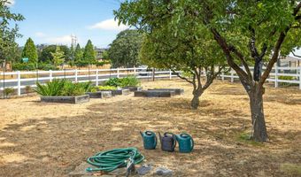 500 Pompadour Dr, Ashland, OR 97520