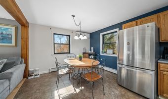 162 Lakeside Oaks Dr, Barrington, NH 03825