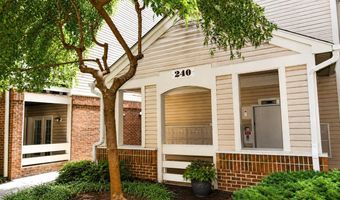 240 S REYNOLDS St 309, Alexandria, VA 22304