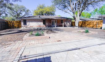 1108 N Woodlawn Dr, Alice, TX 78332