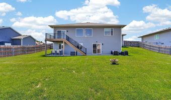5219 Springbrook Dr, Ames, IA 50014