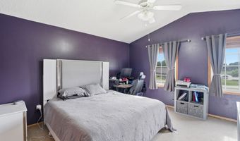 822 Red Hawk Way SE, Altoona, IA 50009