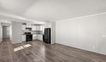 2805 Viewfield Ln, Almont, MI 48003