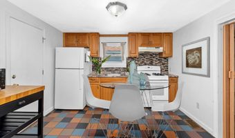126 Chester Rd, Raymond, NH 03077