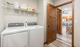 323 Fairgrounds Rd 4, Alexandria, MN 56308