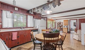 12 Lampercock Ln, Lincoln, RI 02865