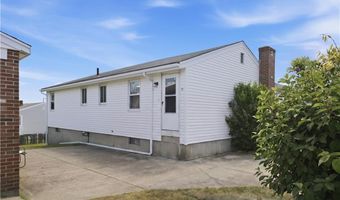 28 City View Pkwy, Johnston, RI 02919