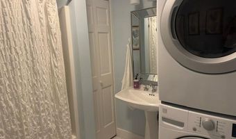 158 Narragansett Ave 1-C, Newport, RI 02840