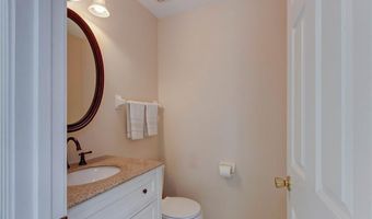 564 Woodlyn Xing, Ballwin, MO 63021