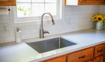 145 Pine St, Appomattox, VA 24522