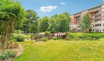 7101 BAY FRONT Dr #202, Annapolis, MD 21403