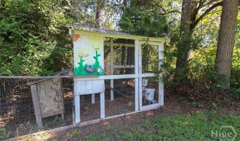 225 Camelot Dr, Athens, GA 30606