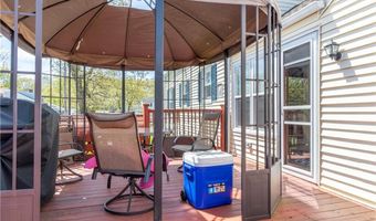132 Bakers Creek Rd, Warwick, RI 02886