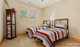 48 River Walk Dr, Asheville, NC 28804
