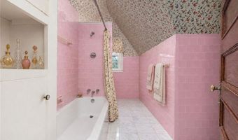 360 RUMSTICK Rd, Barrington, RI 02806