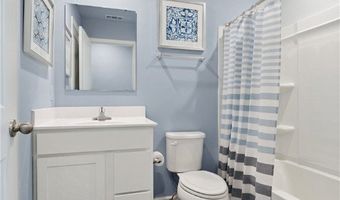 182 Captain Trl, Seville, OH 44273