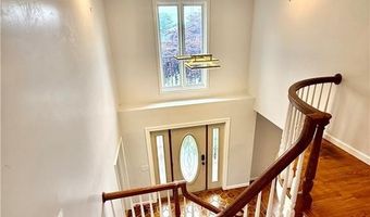 74 Plymouth Rd, East Providence, RI 02914