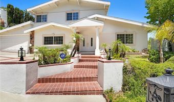 17043 Empanada Pl, Encino, CA 91436