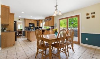 8 Sunshine Dr, Alexandria Twp., NJ 08867