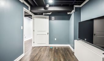 289 Springview St, Ann Arbor, MI 48103