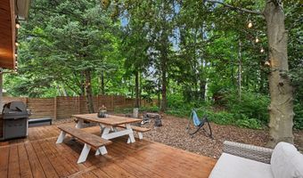 586 Kuehnle Ave, Ann Arbor, MI 48103