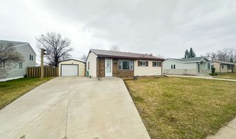 525 24th Ave, Minot, ND 58703