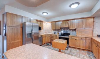 30049 Sunnyside Ct, Arkansas City, KS 67005