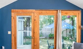 69 Delwood Rd, Warwick, RI 02889