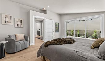 852 Oak St, Ashland, OR 97520