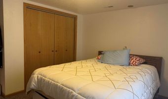 331 S 4th St, Akron, IA 51001
