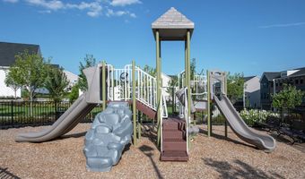 22 Waller Dr, Middletown, NJ 07748