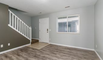 573 Raven Way Apt B, Chubbuck, ID 83202
