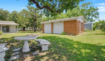 805 Bouslog St, Bay St. Louis, MS 39520