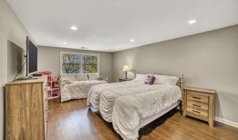 51 Lakeside Dr, Alloway, NJ 07422