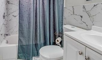 2148 Champagne Dr, Ann Arbor, MI 48108