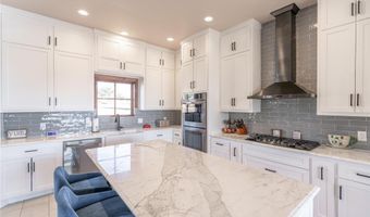 10800 Sorentino Dr, Arcadia, OK 73007