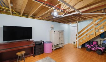 211 Oak St, Bath, ME 04530
