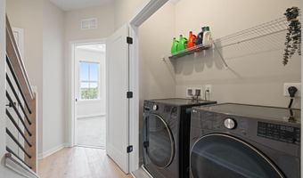 23156 HORSESHOE TRAIL Sq, Ashburn, VA 20148