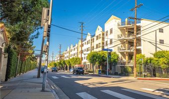 5666 Lemon Grove Ave, Los Angeles, CA 90038