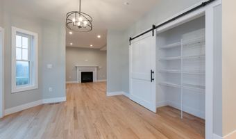 12 Robin Way 5, Chester, NH 03036