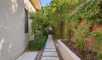 47 Moonfire Dr, Las Vegas, NV 89135