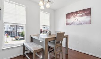 42167 CANARY GRASS Sq, Aldie, VA 20105