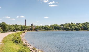 145 Englewood Ave 33, Boston, MA 02135