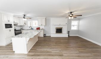 414 Pine Glen Dr, Albany, GA 31705