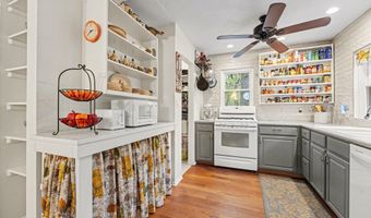 107 W Stillwater Ave, Beverly Shores, IN 46301