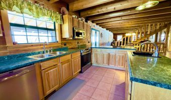 300 Round Up Ln, Bakersfield, MO 65609