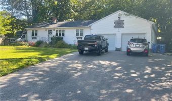 90 Brookdale St, Cumberland, RI 02864