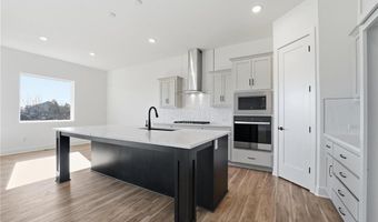 1599 Grayhawk Dr, Basehor, KS 66007
