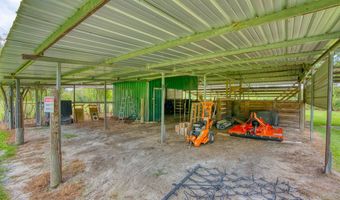 634 Alapaha River Dr, Alapaha, GA 31622