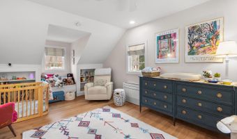 4004 ESTABROOK Dr, Annandale, VA 22003